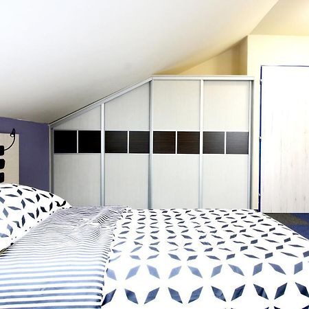 2 Bedrooms House With Enclosed Garden And Wifi At Slezska Ostrava Esterno foto