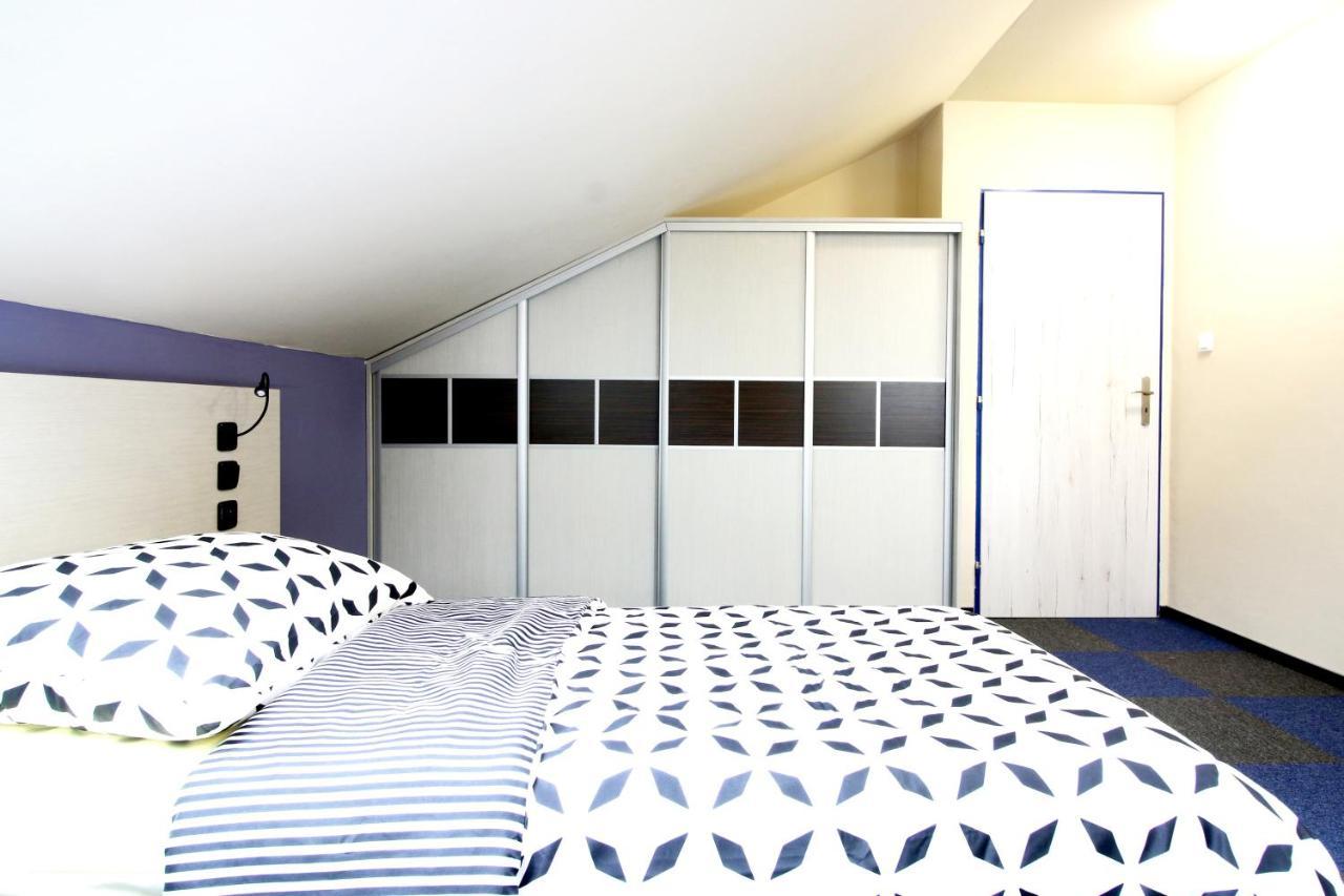 2 Bedrooms House With Enclosed Garden And Wifi At Slezska Ostrava Esterno foto