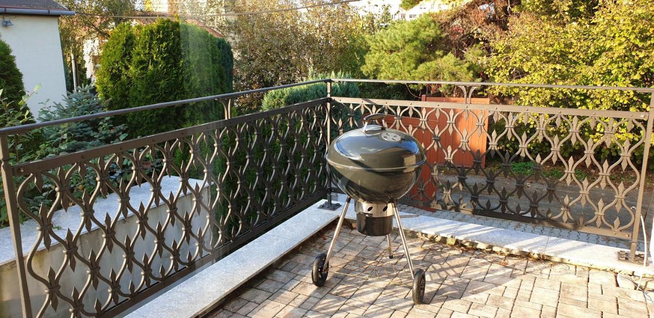 2 Bedrooms House With Enclosed Garden And Wifi At Slezska Ostrava Esterno foto